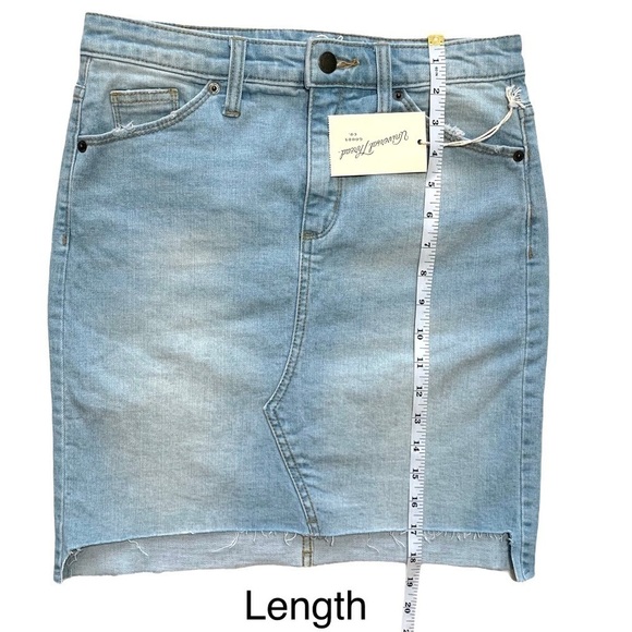 Universal Thread Denim Walley Mini Skirt Size 4 - Picture 9 of 16